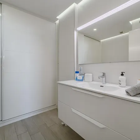 Sundream Escape - Penthouse With Ocean View, Airco, Heated Pool * 阿德耶