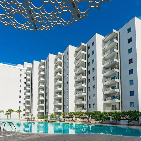 Sundream Escape - Penthouse With Ocean View, Airco, Heated Pool 阿德耶